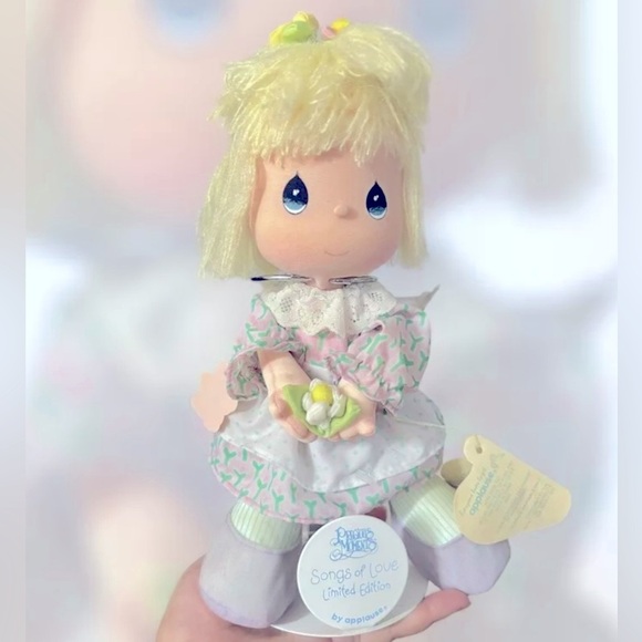 Vintage 1980’s Precious Moments doll-Songs of Love-Rosie - Picture 1 of 2